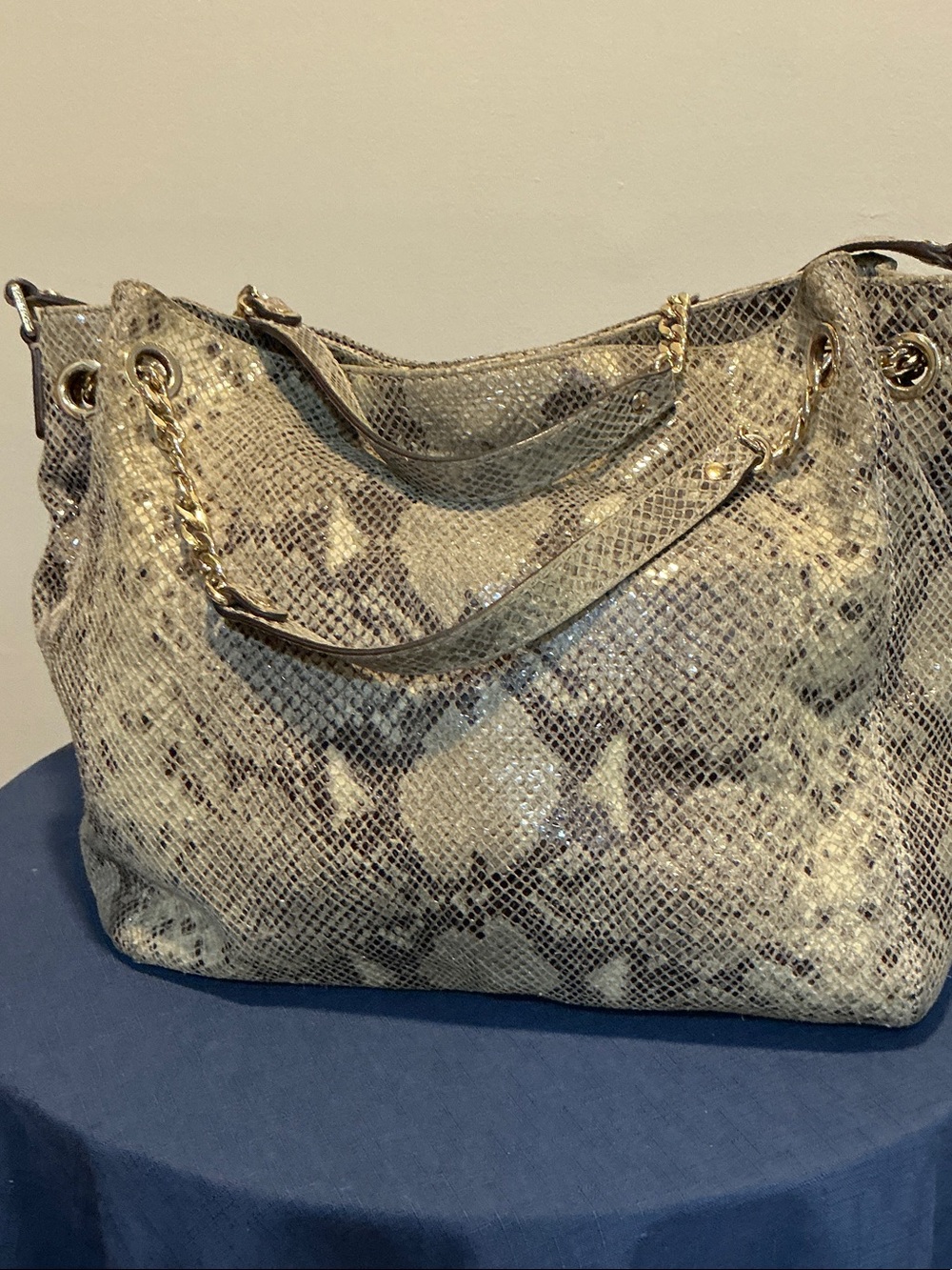 MICHAEL KORS JET SET BAG